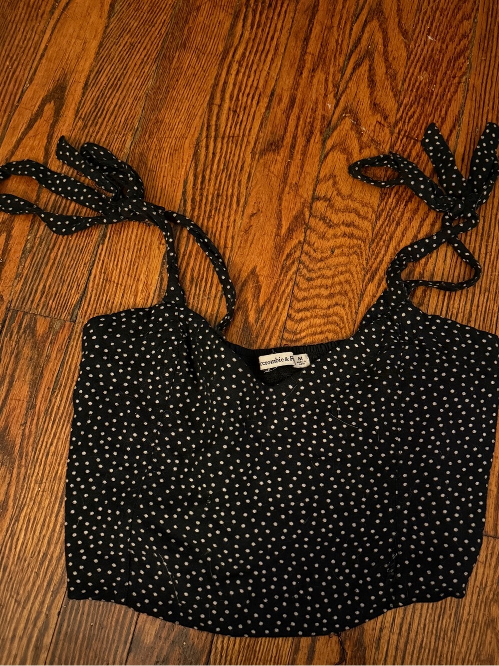 Abercrombie and Fitch Medium Cropped polka dot navy and white top